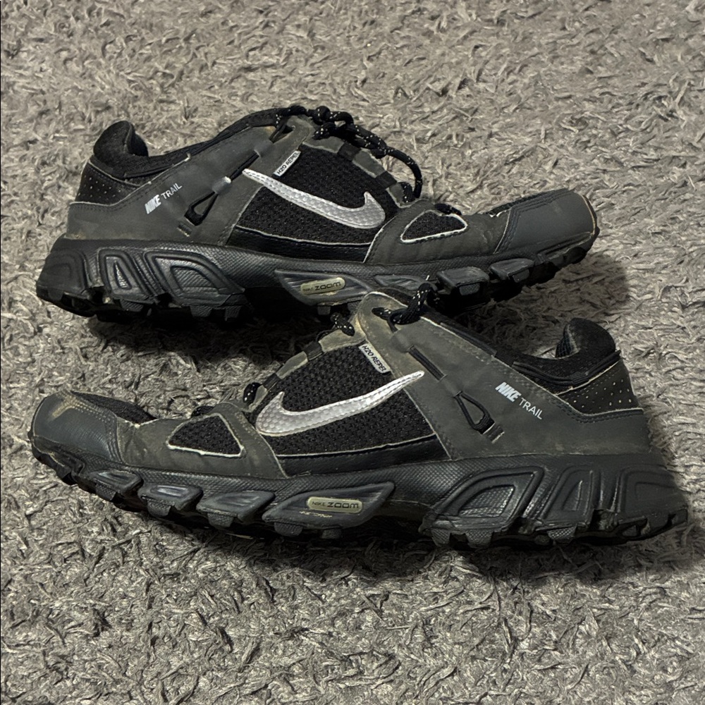 Nike zoom red rocks 2
